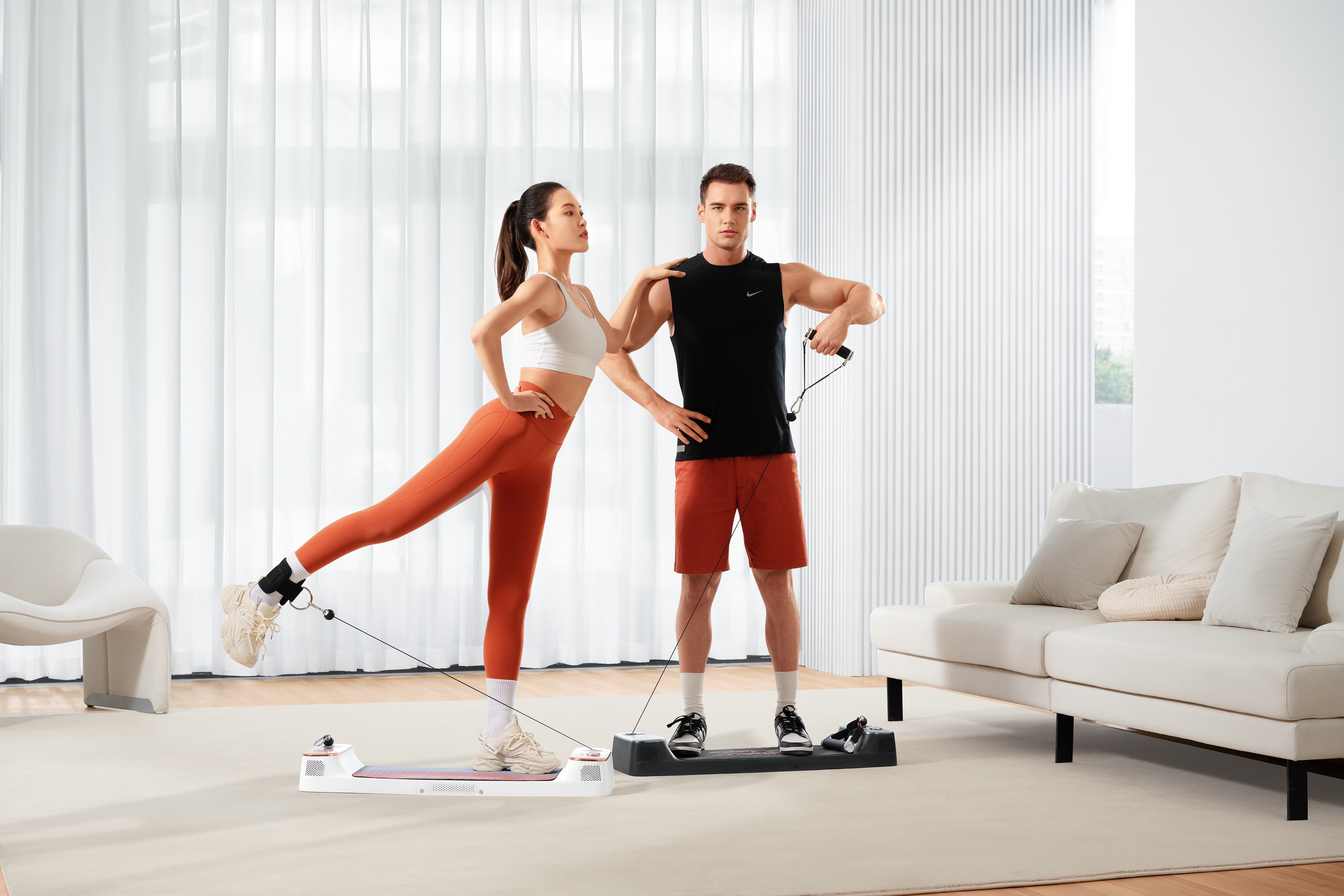 Varios modos de entrenamiento El equipo de entrenamiento de fuerza inteligente tiene modos estándar, excéntrico e isocinético.Dirígete a diferentes grupos musculares como piernas, espalda, brazos, cuerpo completo.Con protección de estabilización.